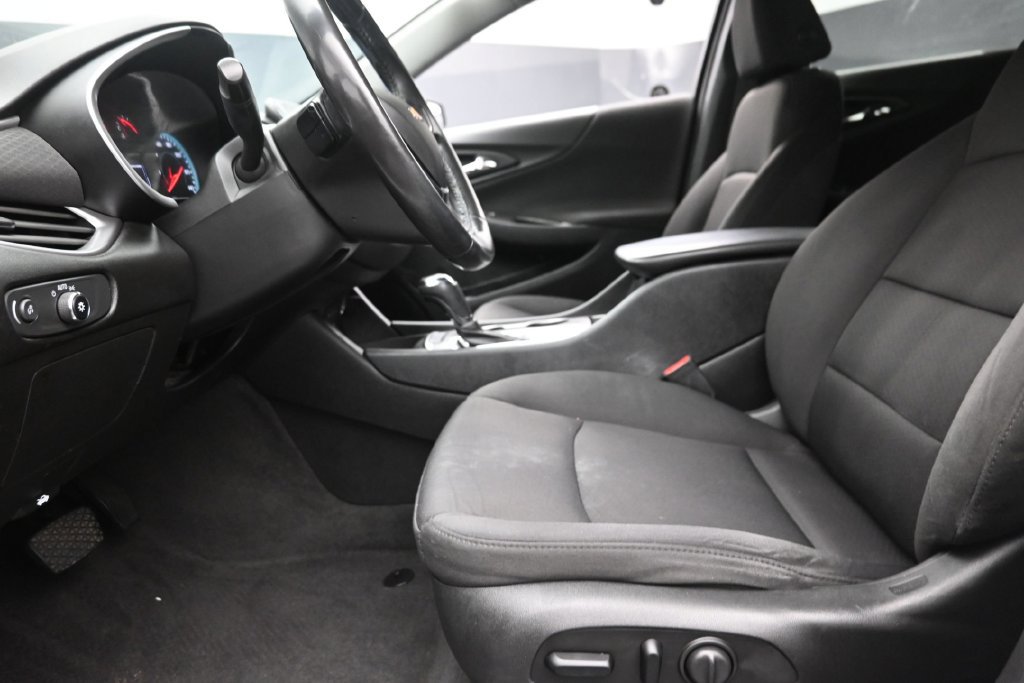 Used 2020 Chevrolet Malibu RS w/ LPO, Convenience Package 1 FWD image 16