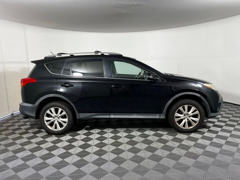 Used 2015 Toyota RAV4 Limited w/ Technology Package FWD image 4