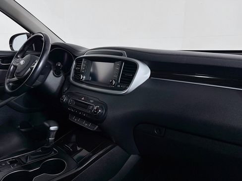 Used 2020 Kia Sorento EX image 29