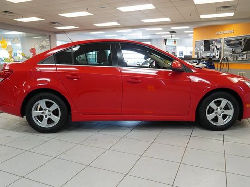 Used 2015 Chevrolet Cruze LT image 14