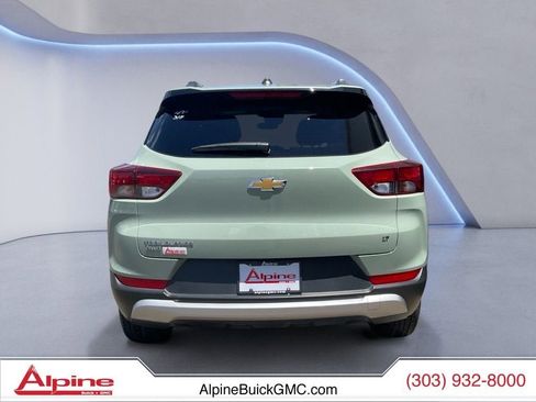 Used 2025 Chevrolet TrailBlazer LT AWD/4WD image 4