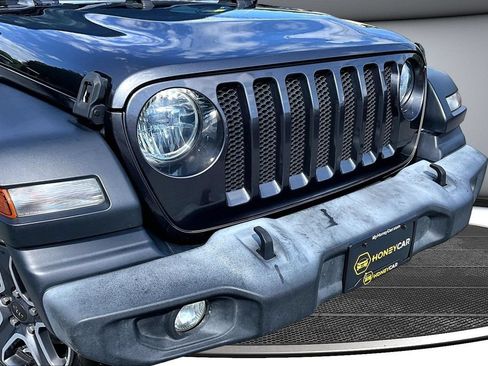 Used 2019 Jeep Wrangler Unlimited Sport S AWD/4WD image 33
