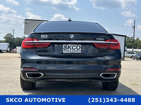 Used 2016 BMW 740i image 4
