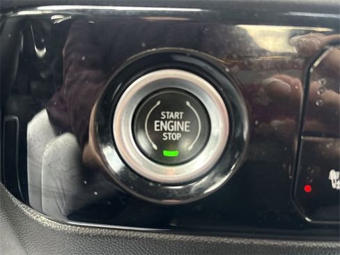 Used 2024 Chevrolet Silverado 1500 LT image 17