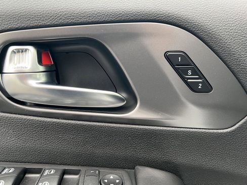 New 2026 Chrysler Pacifica Select AWD/4WD image 15