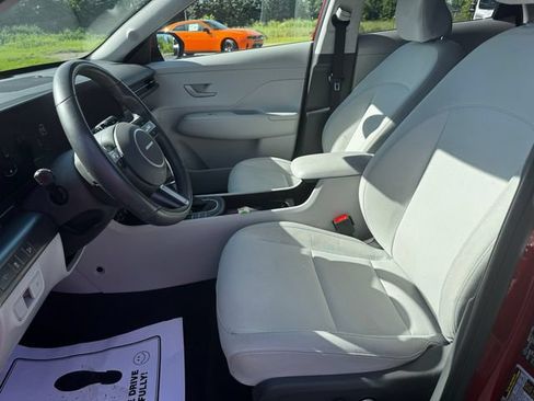 Used 2025 Hyundai Kona SEL AWD/4WD image 21