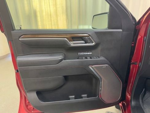Used 2025 Chevrolet Silverado 1500 High Country AWD/4WD image 16