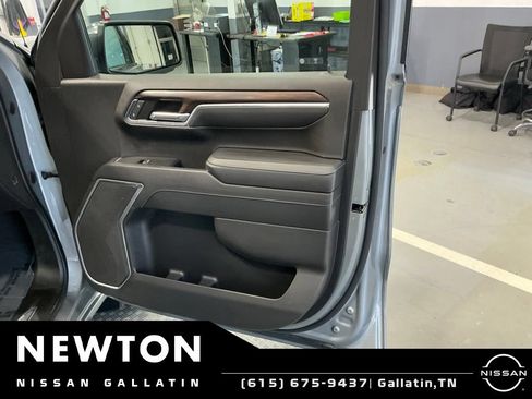 Used 2023 GMC Sierra 1500 SLT AWD/4WD image 50