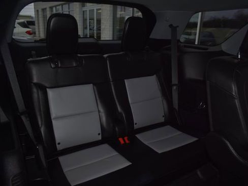 Used 2022 Ford Explorer XLT w/ Equipment Group 202A image 43