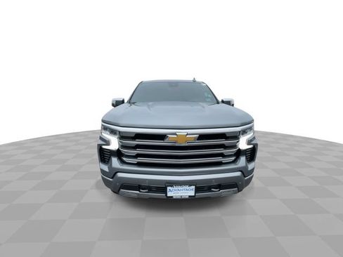 Used 2024 Chevrolet Silverado 1500 High Country w/ Technology Package AWD/4WD image 3