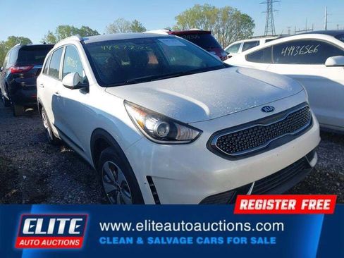 Used 2017 Kia Niro LX FWD image 24