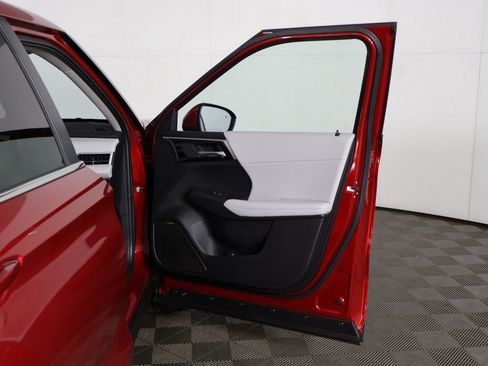 New 2025 Mitsubishi Outlander SE image 24