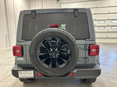 Certified 2025 Jeep Wrangler Unlimited Sahara AWD/4WD image 7