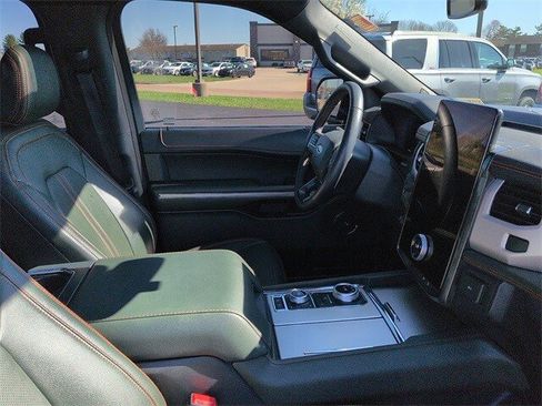 Used 2022 Ford Expedition Timberline image 9