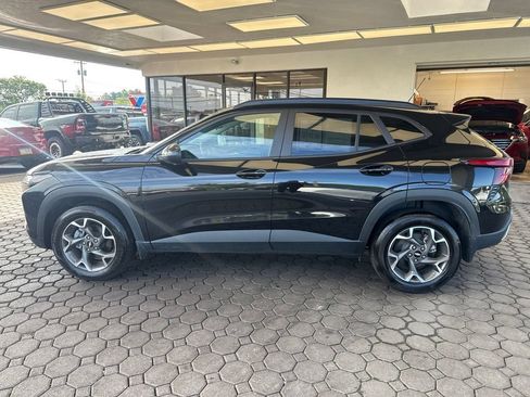 Used 2025 Chevrolet Trax LT w/ Driver Confidence Package FWD image 9