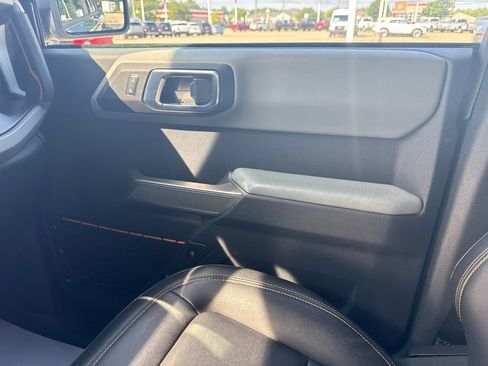 Used 2021 Ford Bronco Badlands w/ Sasquatch Package AWD/4WD image 22