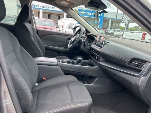 Used 2023 Nissan Rogue S AWD/4WD image 30