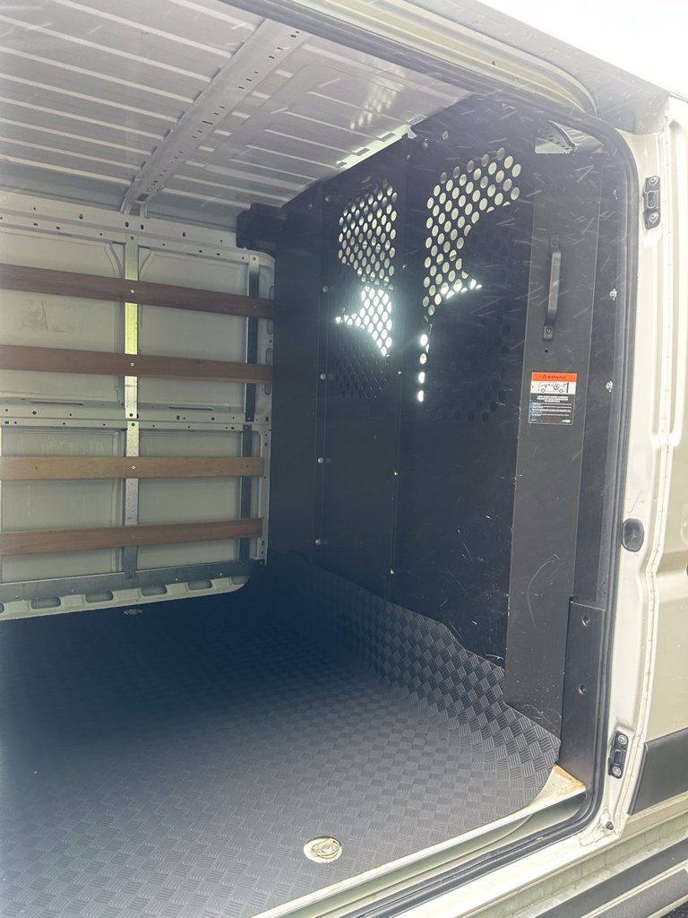 Used 2025 RAM ProMaster 2500 w/ U-Haul Equipment Group FWD image 24