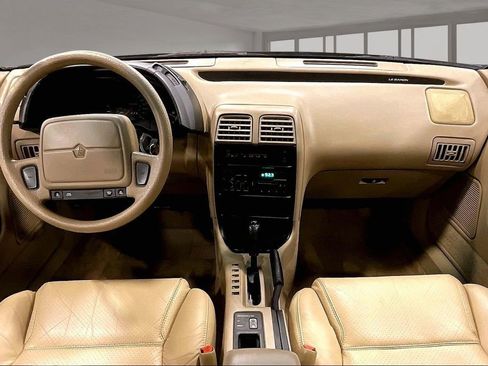 Used 1993 Chrysler LeBaron Convertible FWD image 7