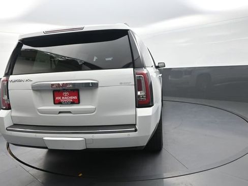 Used 2019 GMC Yukon XL Denali image 60