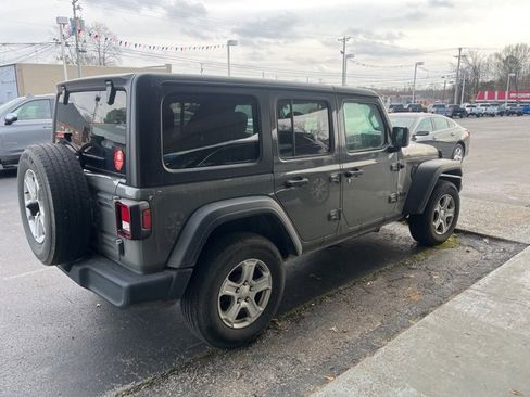 Used 2021 Jeep Wrangler Unlimited Sport image 3