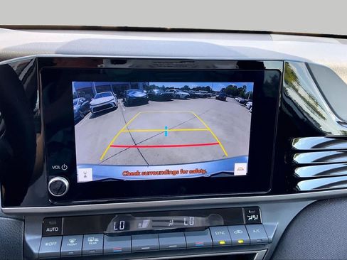Used 2025 Toyota Camry LE FWD image 28