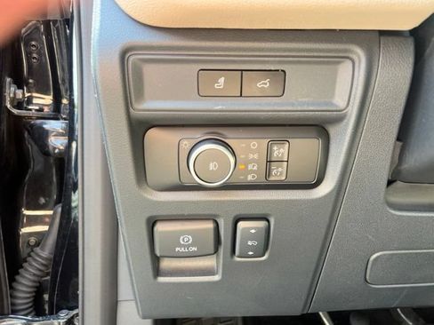 Used 2023 Ford Expedition Max Limited AWD/4WD image 27