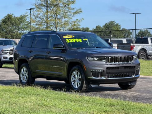 Used 2023 Jeep Grand Cherokee L Limited AWD/4WD image 1