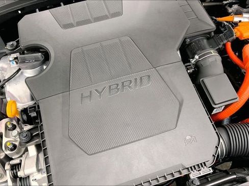 Used 2025 Hyundai Elantra Hybrid FWD image 13