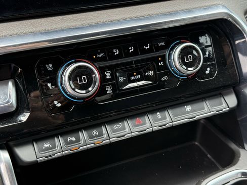 Used 2024 GMC Sierra 1500 Denali w/ Denali Reserve Package image 22