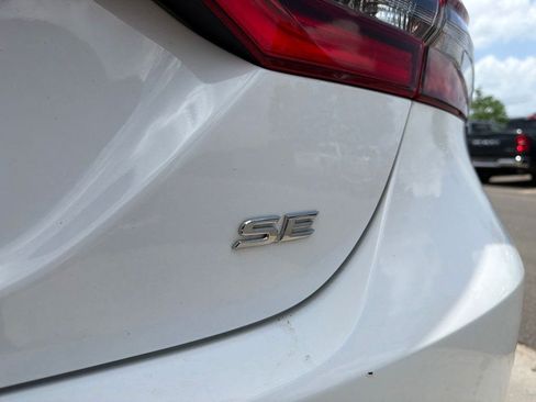 Used 2024 Toyota Camry SE FWD image 15