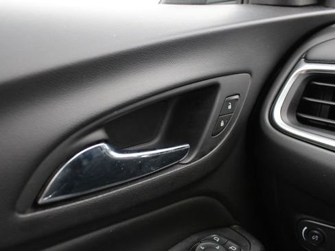 Used 2020 Chevrolet Equinox LT FWD image 6