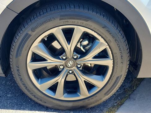 Used 2017 Hyundai Santa Fe Sport w/ 2.0T Ultimate Tech Package 05 AWD/4WD image 24