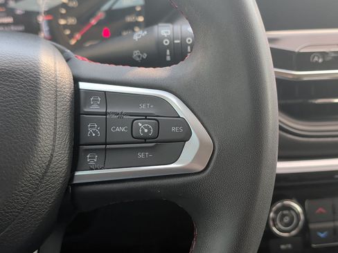 Used 2022 Jeep Compass Trailhawk AWD/4WD image 15