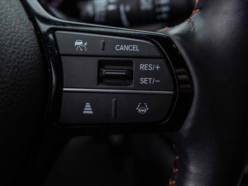 Used 2025 Honda HR-V Sport image 16