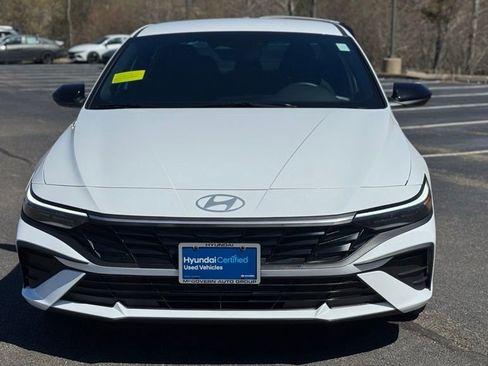 Certified 2025 Hyundai Elantra Sport FWD image 2