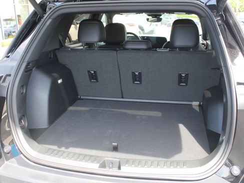New 2026 Chevrolet Equinox RS w/ Convenience Package III FWD image 17