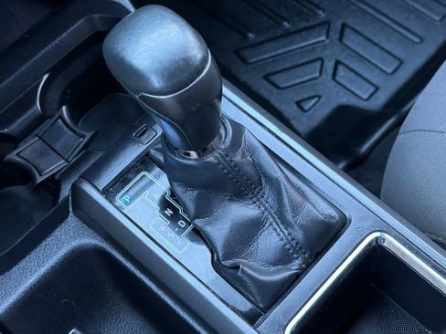 Used 2017 Toyota Tacoma TRD Sport w/ Tow Package (A/T) image 23