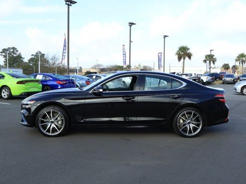 Used 2025 Genesis G70 2.5T image 9