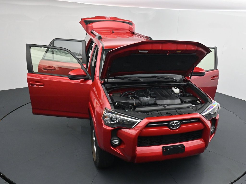 Used 2024 Toyota 4Runner SR5 AWD/4WD image 38