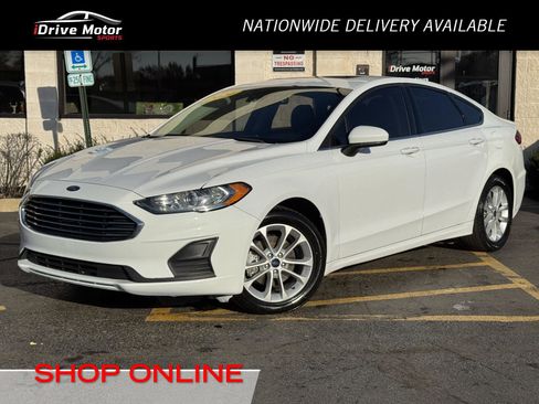 Used 2020 Ford Fusion SE image 1