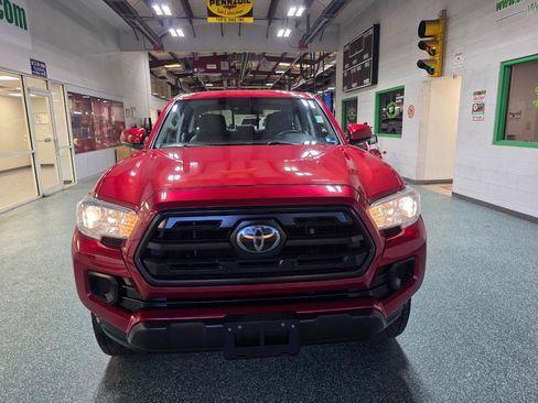 Used 2018 Toyota Tacoma SR w/ SR Convenience Package AWD/4WD image 3