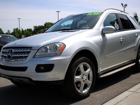 Used 2008 Mercedes-Benz ML 320 4MATIC image 3