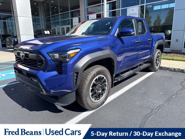 Used 2024 Toyota Tacoma TRD Off-Road w/ TRD Off Road Premium Package AWD/4WD image 16