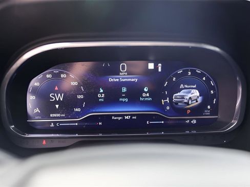 Used 2022 Chevrolet Tahoe LT w/ Luxury Package image 11