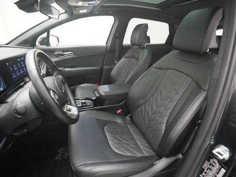 Used 2025 Kia Sportage X-Pro AWD/4WD image 7
