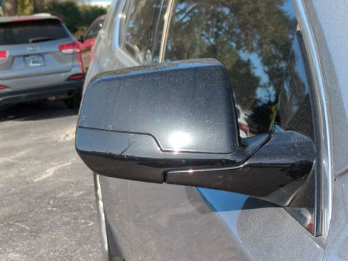 Used 2020 Chevrolet Traverse LS image 12