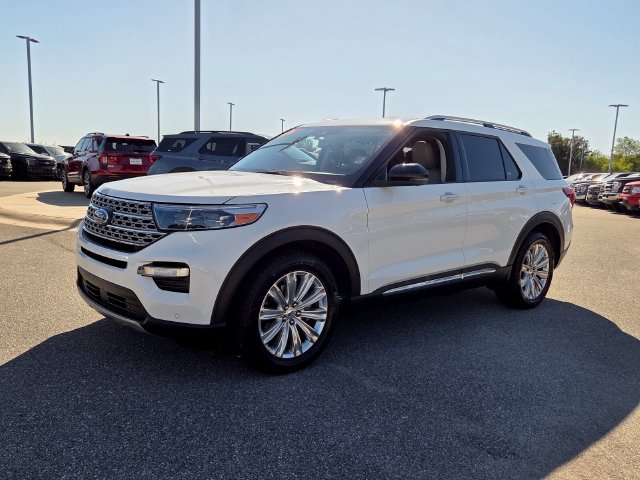Used 2023 Ford Explorer Limited w/ Equipment Group 301A RWD image 3
