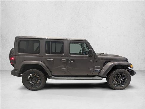 Used 2022 Jeep Wrangler Unlimited Sahara w/ Cold Weather Group image 4