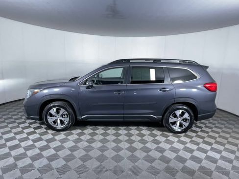 Used 2023 Subaru Ascent Premium w/ Convenience Package image 5